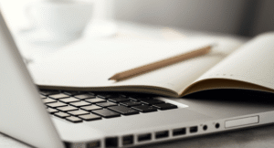 עבודה על תוכן שיווקי ותכנון אסטרטגיה