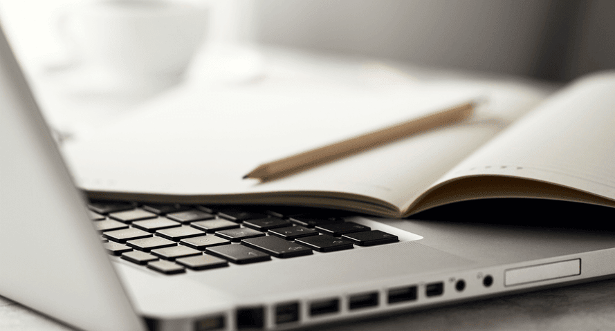 עבודה על תוכן שיווקי ותכנון אסטרטגיה